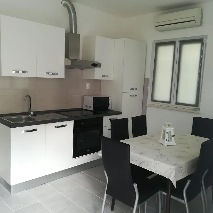 Apartments With A Parking Space Seget Vranjica, Trogir - 5966